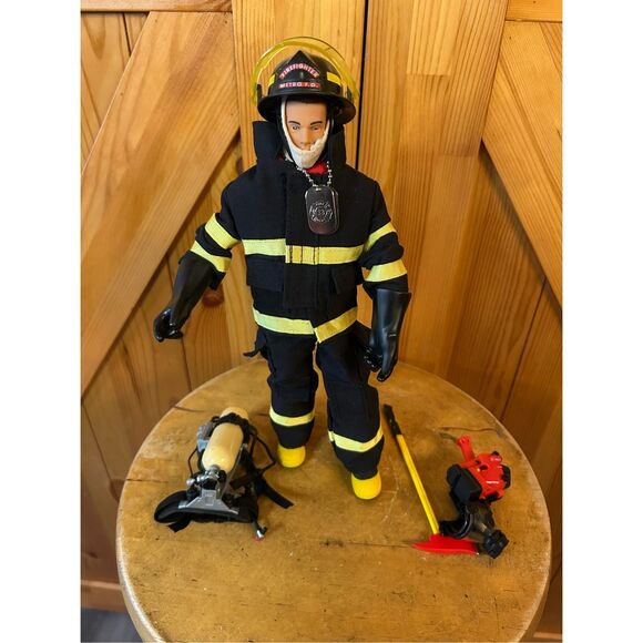 2001 G.I. Joe FIREFIGHTER SEARCH & RESCUE (Brown Hair) no box (8494) - Picture 1 of 7